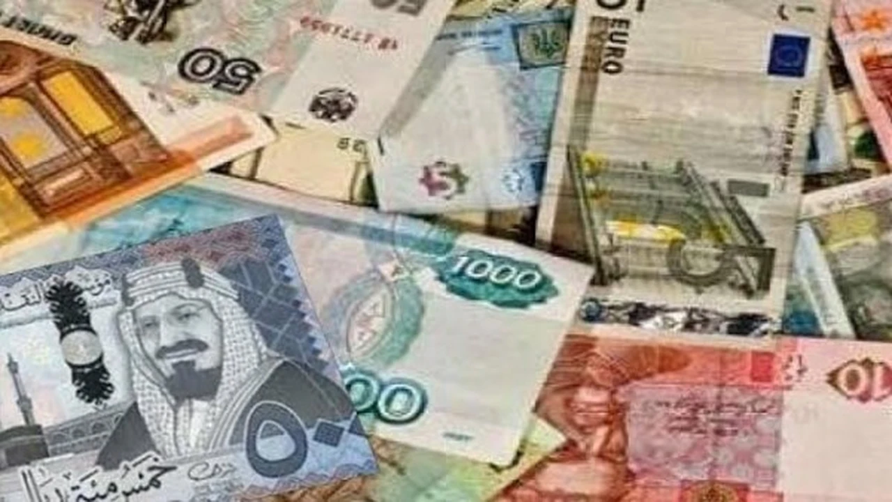 استقرار سعر الدولار والعملات العربية والأجنبية في تعاملات الأحد 15 مارس 2026